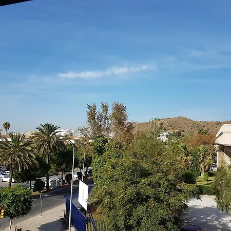 Ciudad Jardin 게스트하우스 *